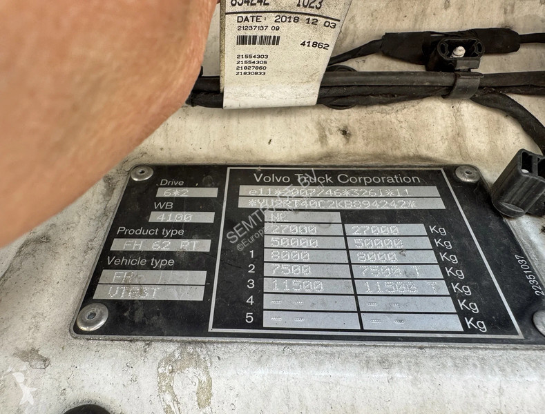 Tractor Volvo 13500 EURO 6 TWINSTEER 2x TANKS...