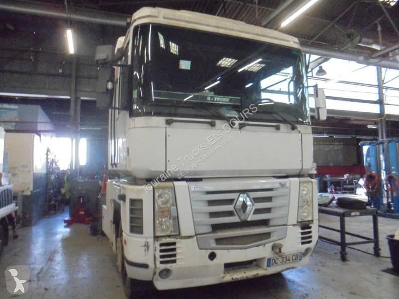 Tractor Renault 440