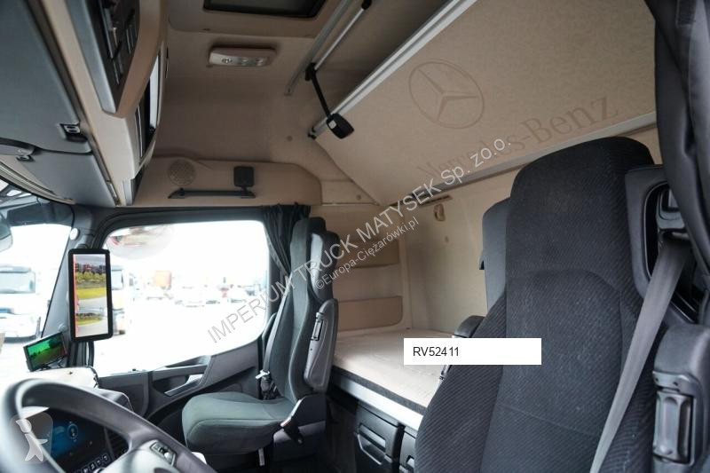 Тягач Mercedes ACTROS 1845