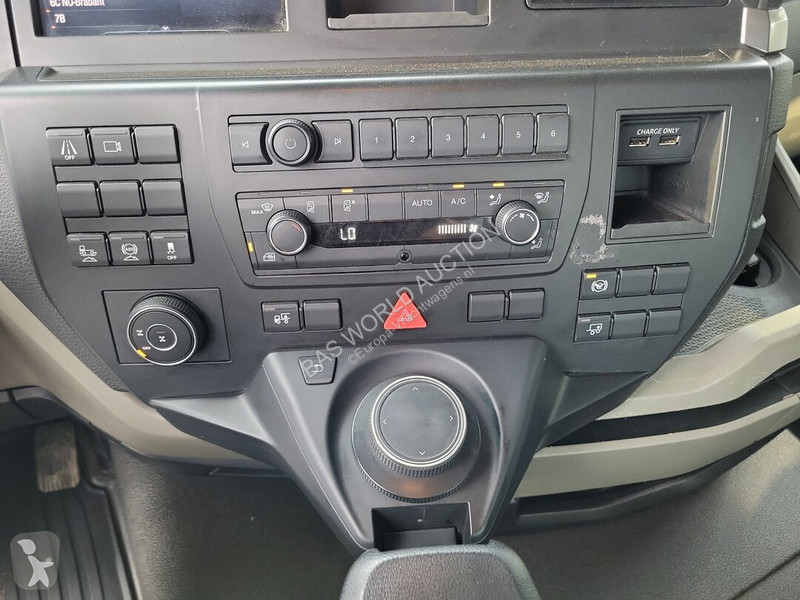 Traktor MAN 18.470