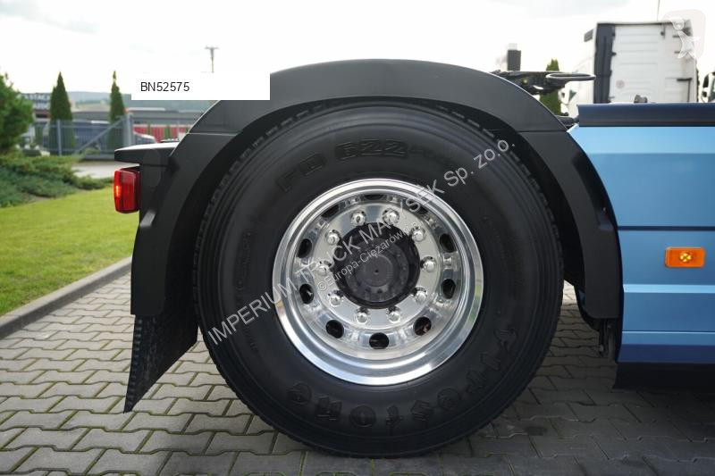 جرار Volvo