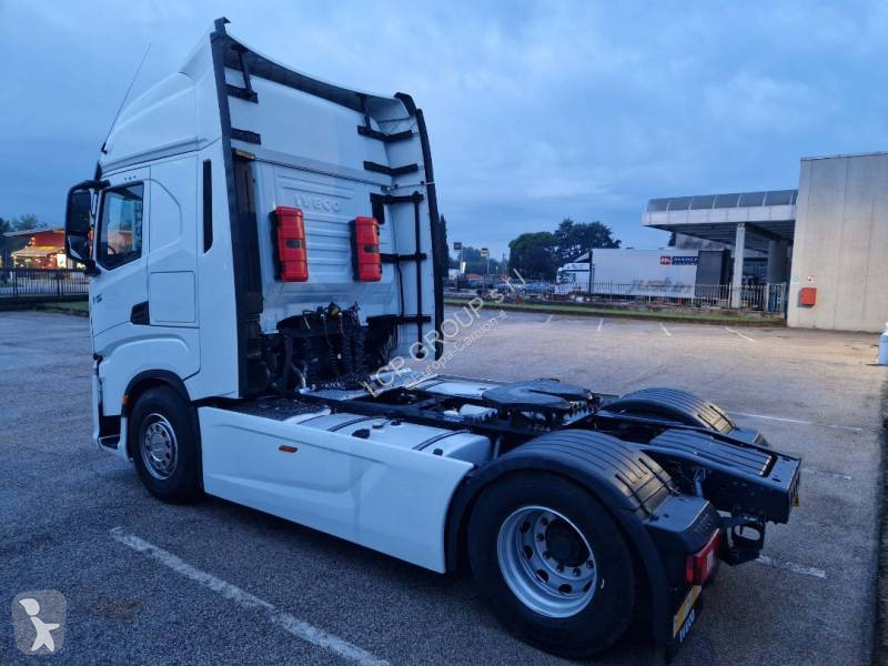 Iveco 530 tractor unit