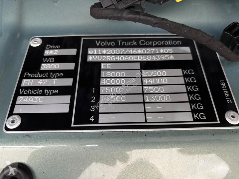 Volvo 4x2 GLOBE XL tractor unit
