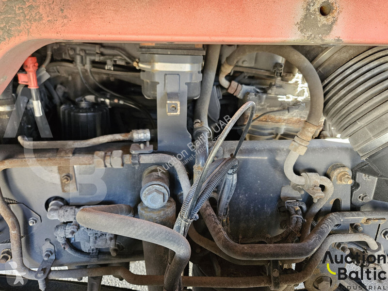 Renault D Wide tractor unit