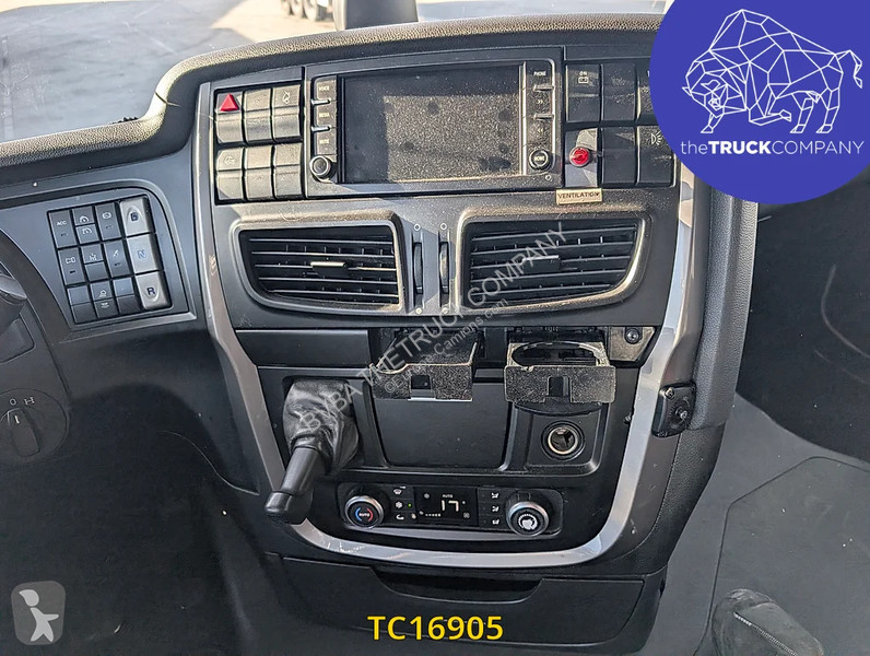 Iveco 400 tractor unit