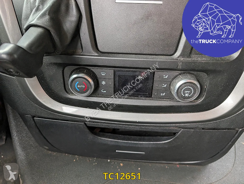 Iveco 570 tractor unit