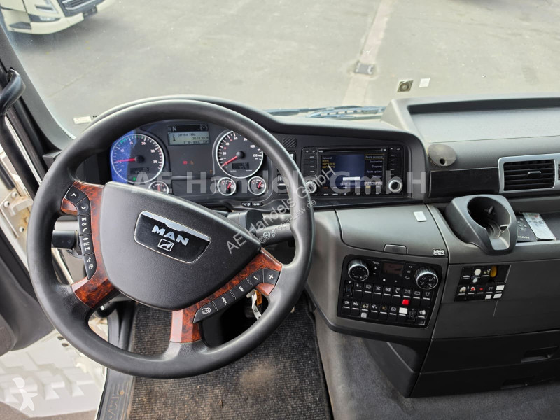 Tractor MAN 33.680 V8 XXL BL 6x4...