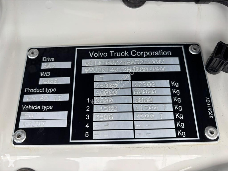 Tahač Volvo 500 6x2 GLOBE XL / HYDRAULICS