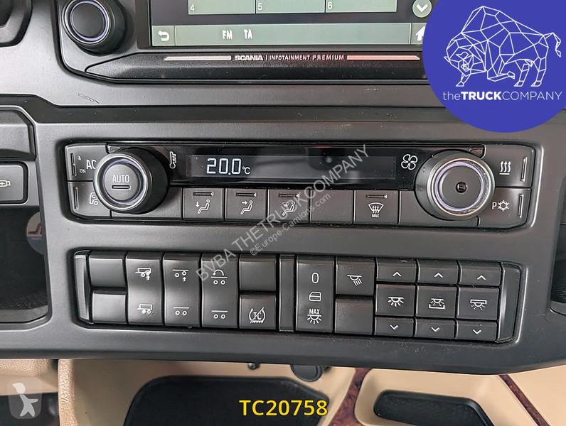 Scania 520 tractor unit