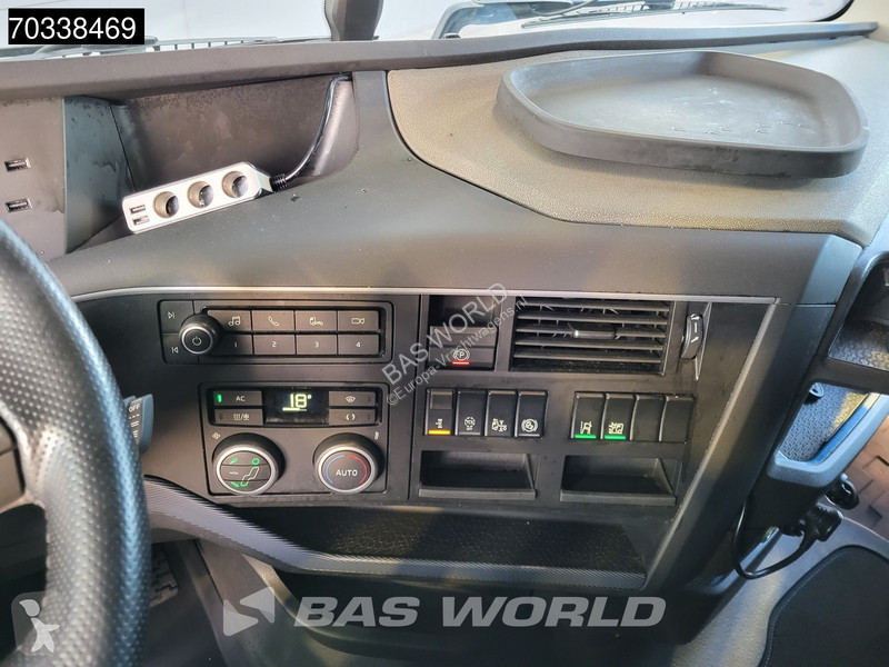 Tahač Volvo 500 4X2 XL 2x Tanks I-ParkCool ACC