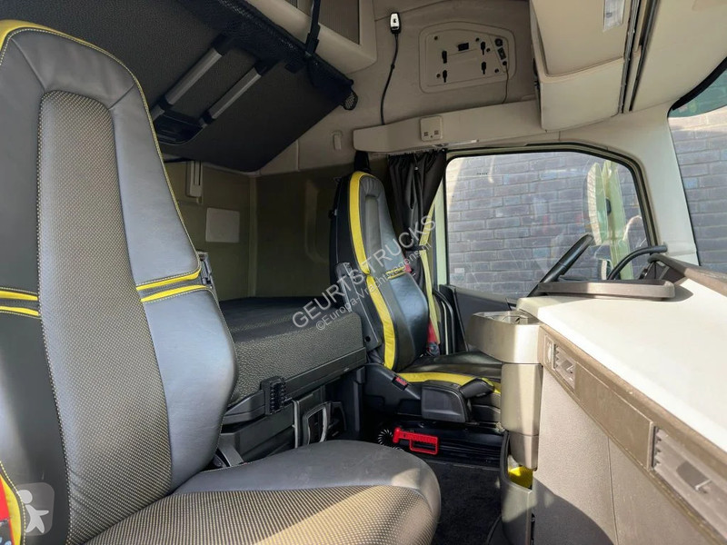 Traktor Volvo 16750 6X4 XXL CABINE...