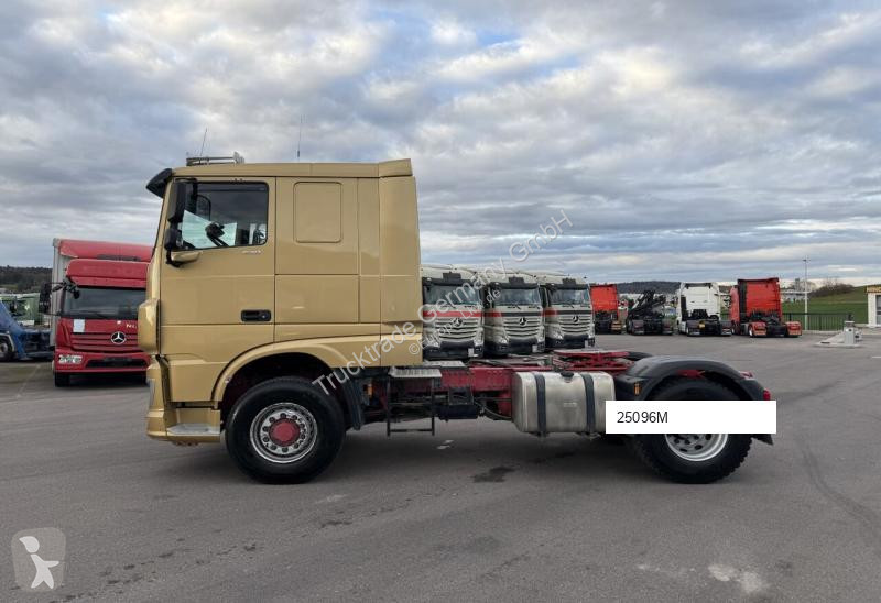 Traktor DAF XF530