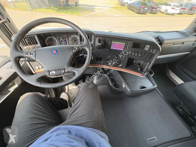 Traktor Scania...