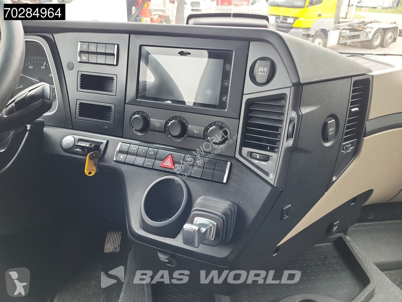 Tractor Mercedes 1845 4X2 ClassicSpace Retarder...