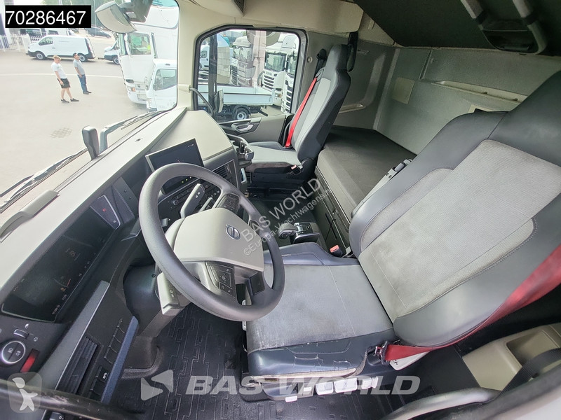 Tractor Volvo FH  4X2 VEB+ I-ParkCool 2xTanks...