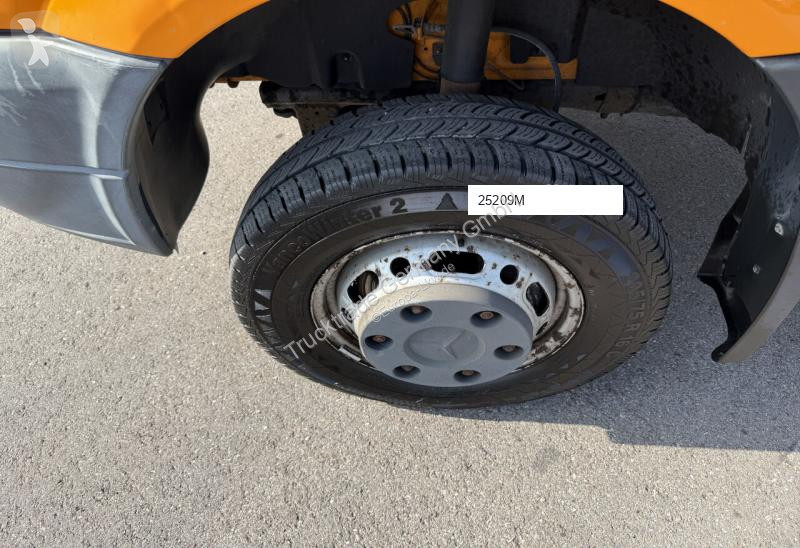 Traktor Mercedes 519 CDI 4x4 Sattelschlepper /...