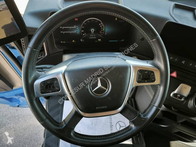 Traktor Mercedes