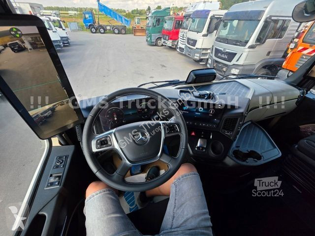 Trekker Mercedes 1842 / NEU - 0KM / Mega / Unfall