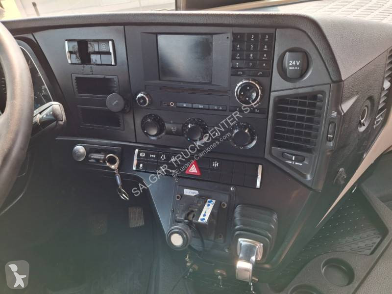 Traktor Mercedes