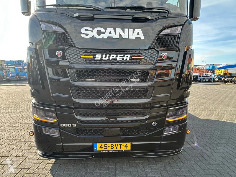 Traktor Scania S660 V8 6X2 ONGINE SPECIA...