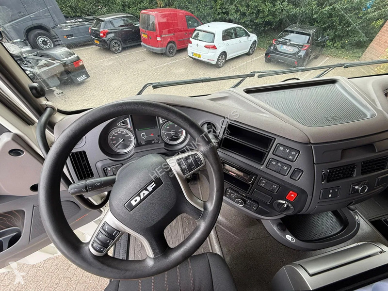Trekker DAF 480 SSC Super Space 2x tank LED...