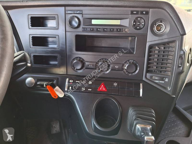 Traktor Mercedes