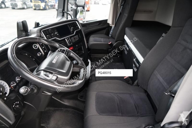 Влекач Iveco 480