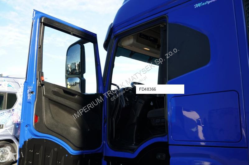 Влекач Iveco S-Way 460