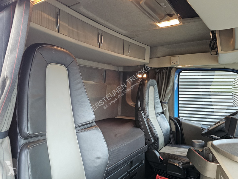 جرار Volvo FH420 6x2*4 / SEMITRAILER +...