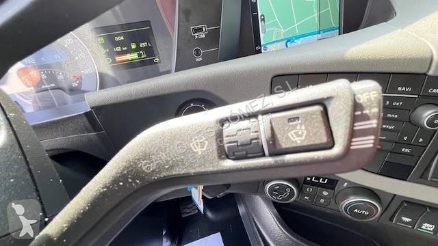 جرار Volvo