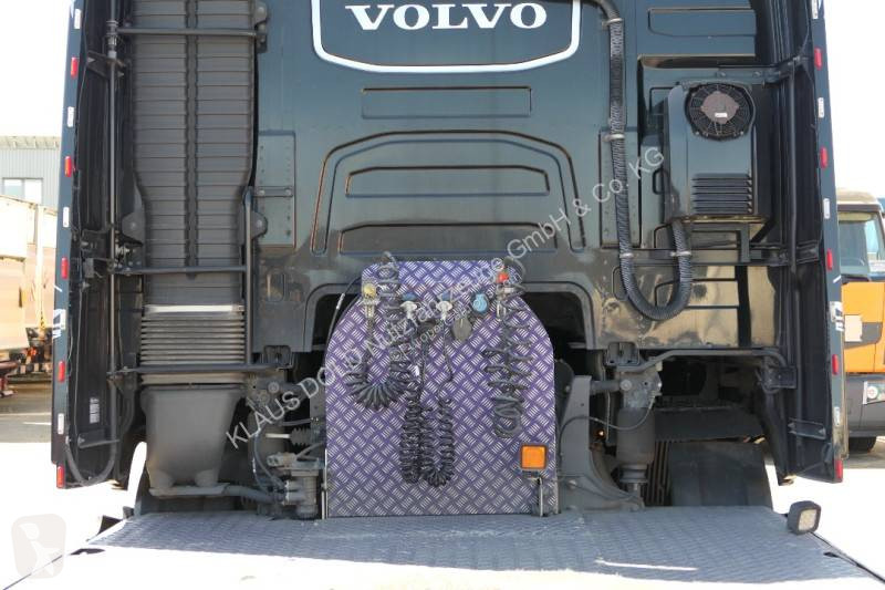 جرار Volvo