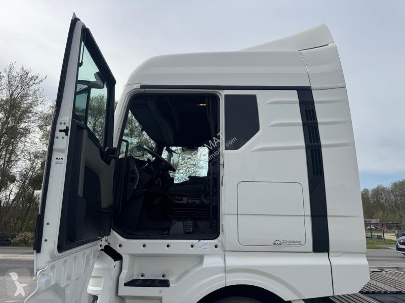 MAN 18.470 tractor unit