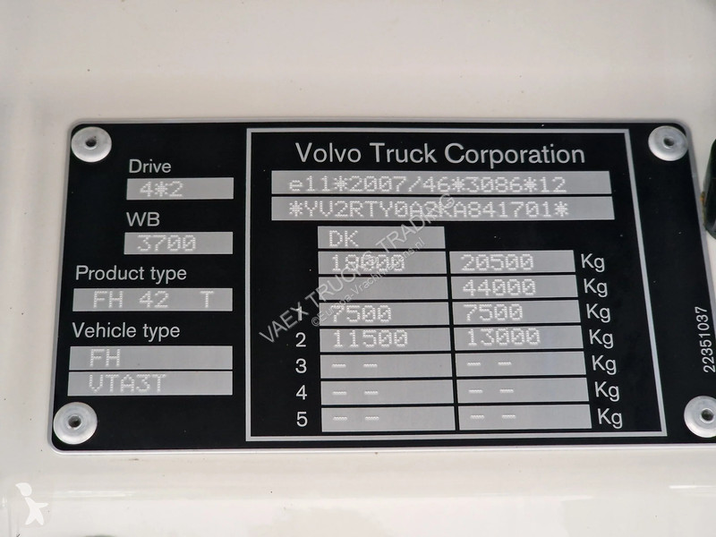 جرار Volvo 13460 Globetrotter 4x2 - Full...