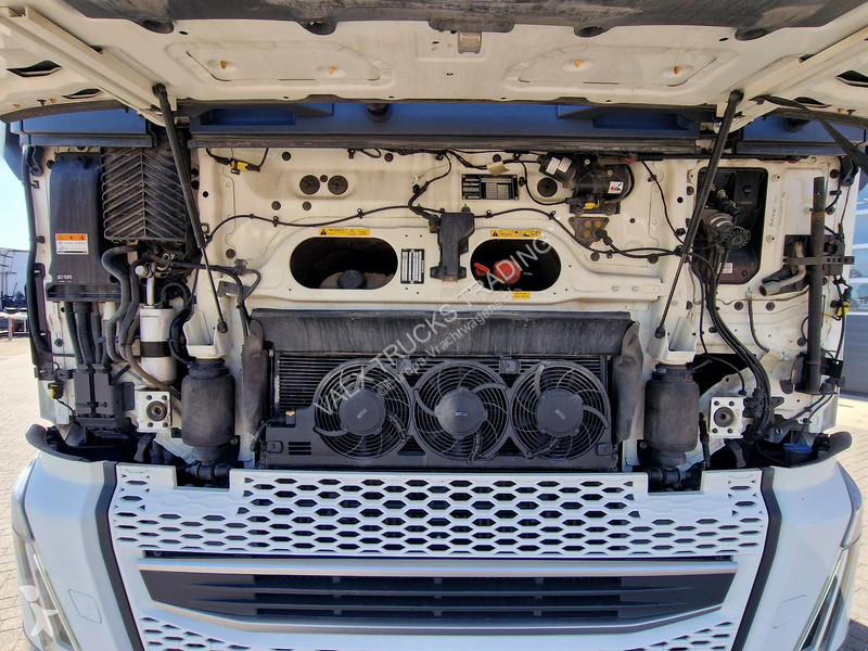 جرار Volvo 13500 Globetrotter XL 6x2 - Retarder...