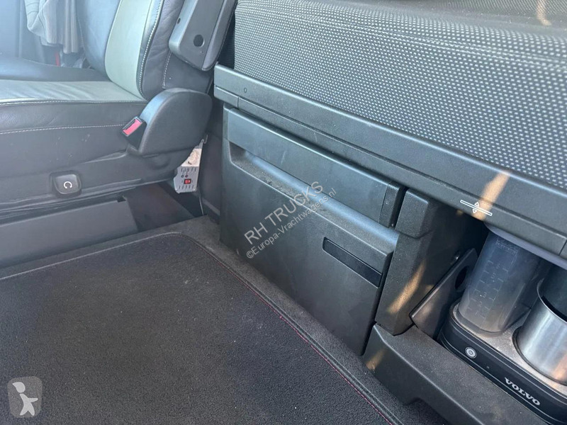 جرار Volvo 6X4 - EURO 6 + PALFINGER EPSILON...
