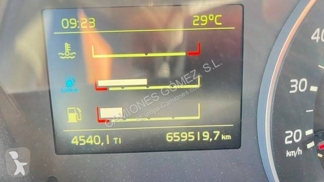 جرار Volvo