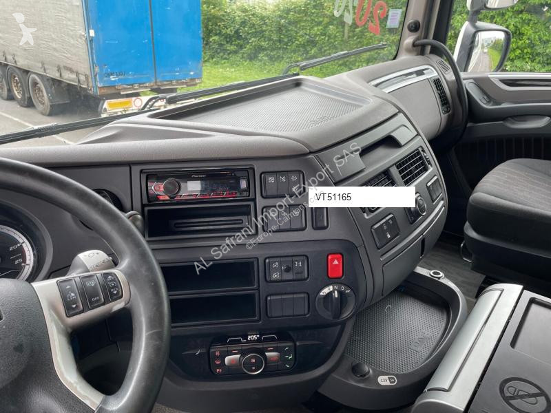 Tracteur DAF 530