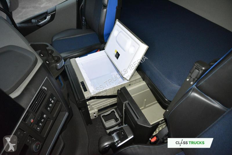 Traktor Volvo 500 Globetrotter XL