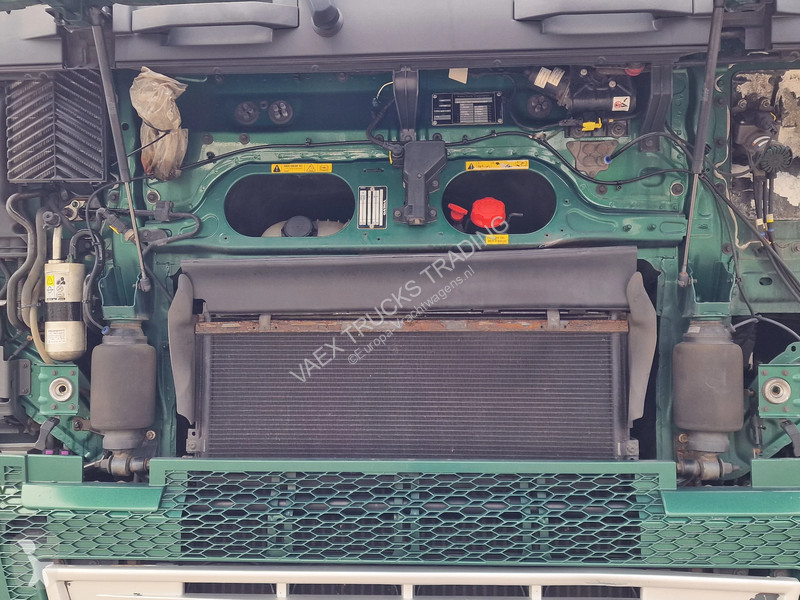 جرار Volvo 13460 Globetrotter 4x2 - ADR -...