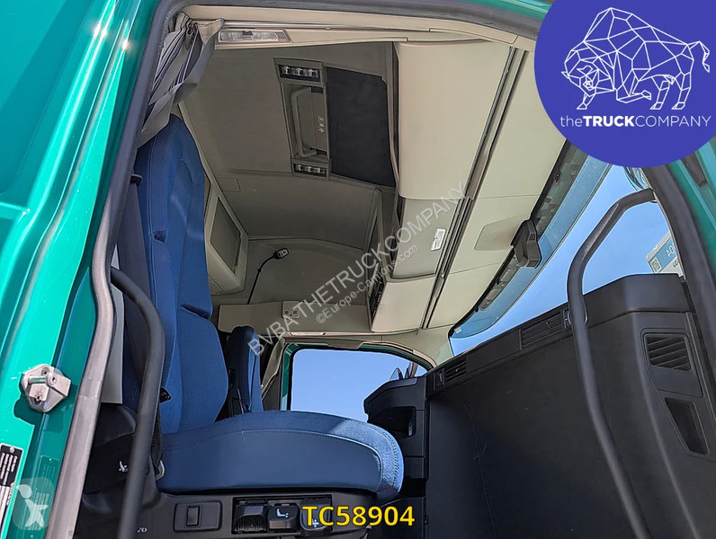 جرار Volvo 500