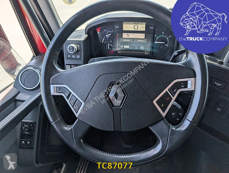 جرار Renault T 520