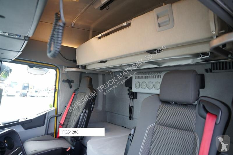 Влекач Renault T 440