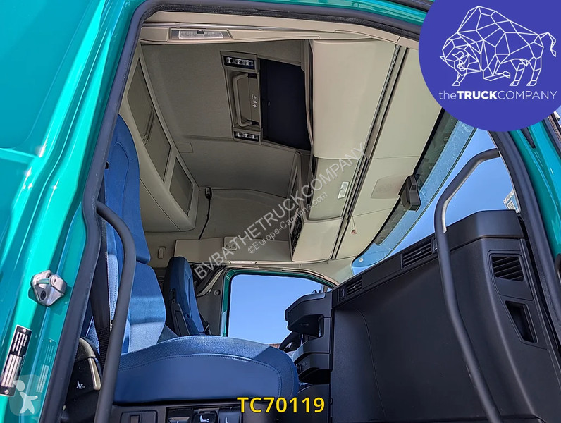 جرار Volvo 500