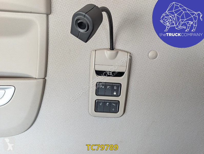جرار DAF 530