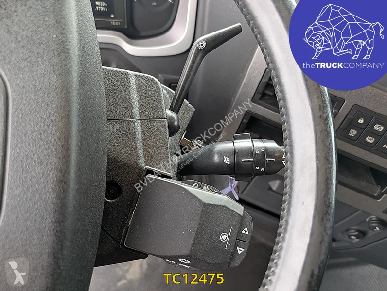 جرار Renault T 520