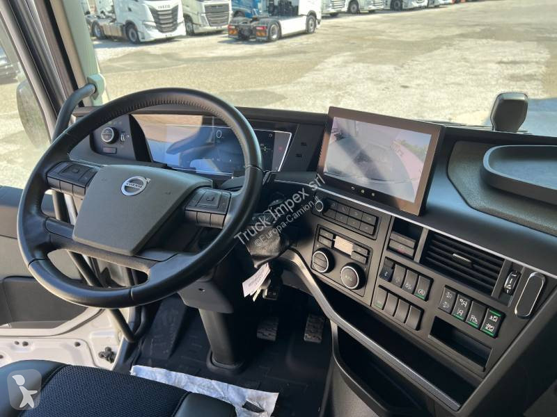 جرار Volvo
