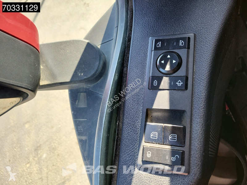 جرار Mercedes 1851 4X4 StreamSpace 4X4...