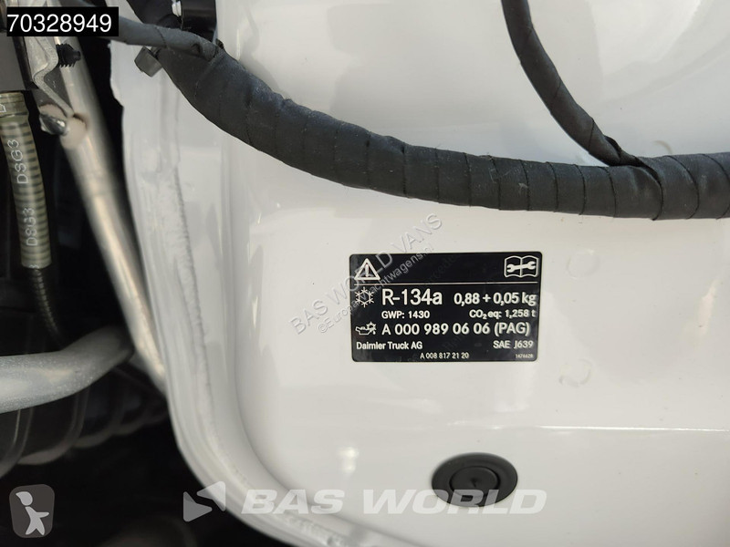 Traktor Mercedes L 2548 4X2 RHD Roofdamage!...