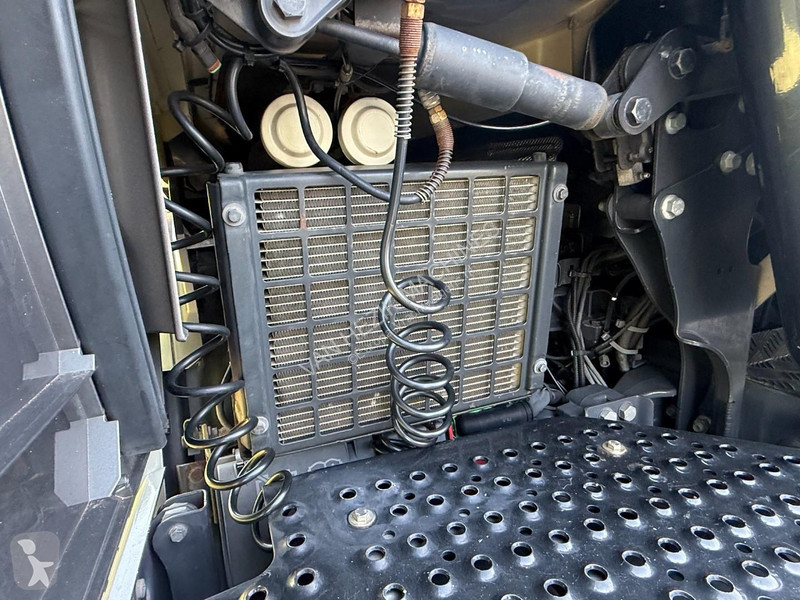 جرار Scania R580 Retarder-Full Air-Special...