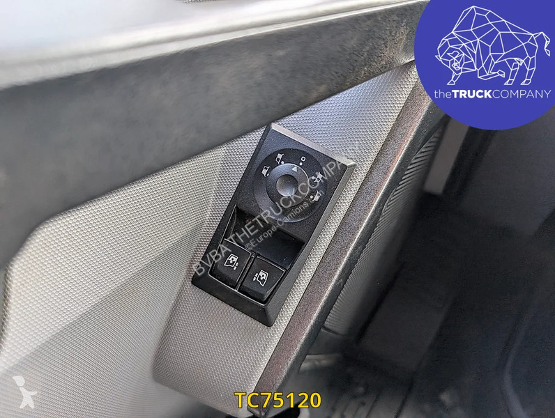 جرار Renault T 480